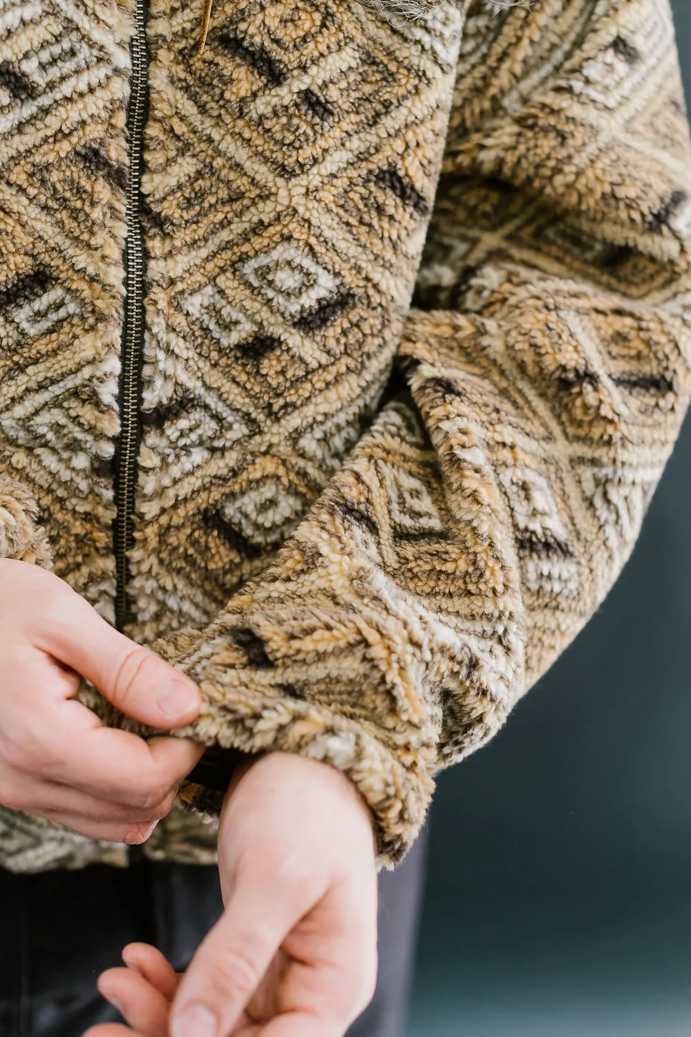 03-6018-AR - Boa Fleece Jacket - African Pattern