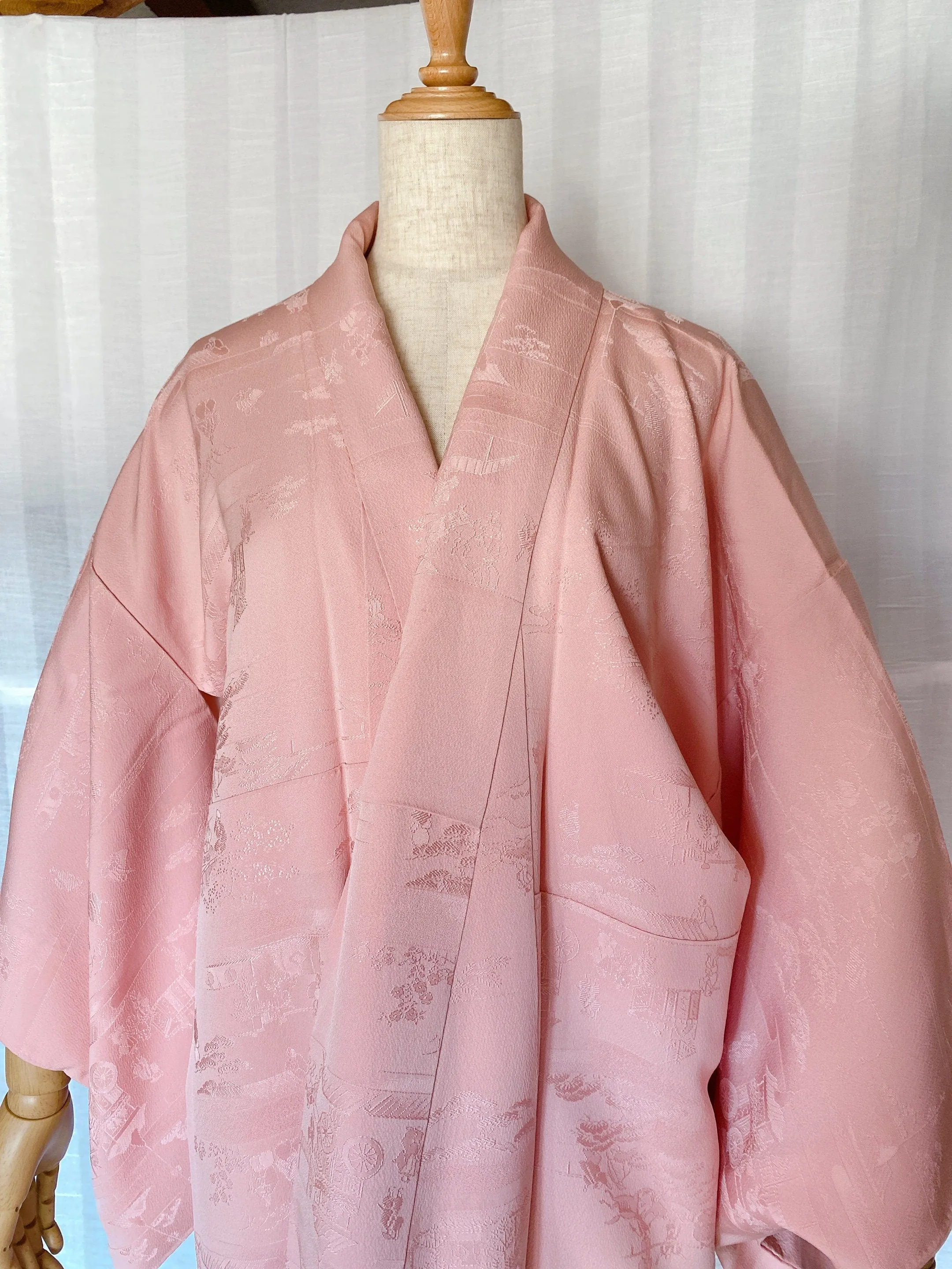 Authentic Kimono, Silk robe, Jujube Pattern, Komon, Deessing gown, Japanese style, Traditional wear from Japan, Sumie, Suibokuga