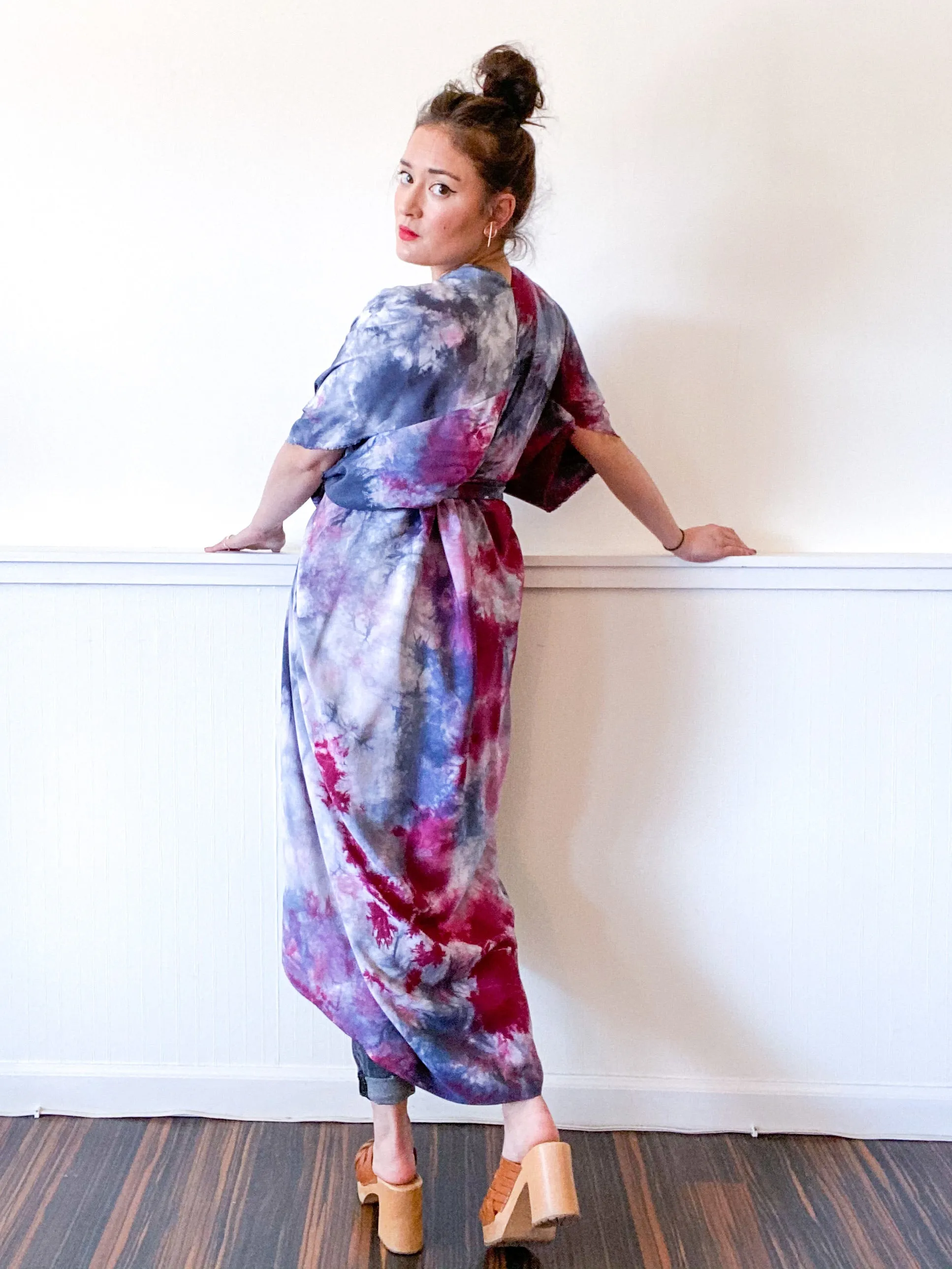 Hand-Dyed High Low Kimono Grey Maroon Tie