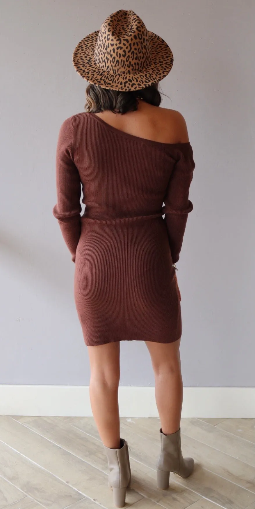 *LE LIS! CHARMED RibKnit OneShoulder Sweater Dress