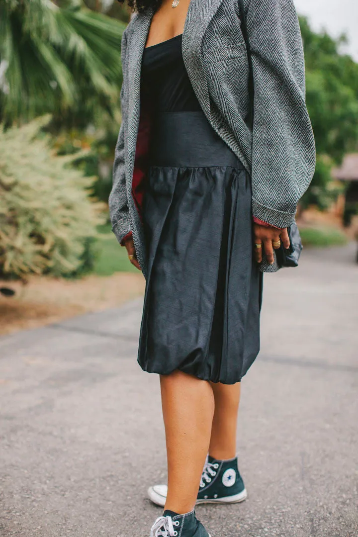PORTER High Waisted Black Puffy Midi Skirt by Victor Costa Size 6