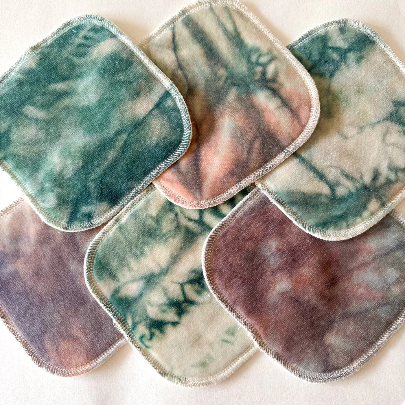 Rainbow Waters Tie Dye Organic Bamboo Wipes - Evergreen & Berries  :: 6 pack