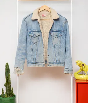 Vintage Levi’s light wash sherpa lined 2 pkt denim jacket (40)