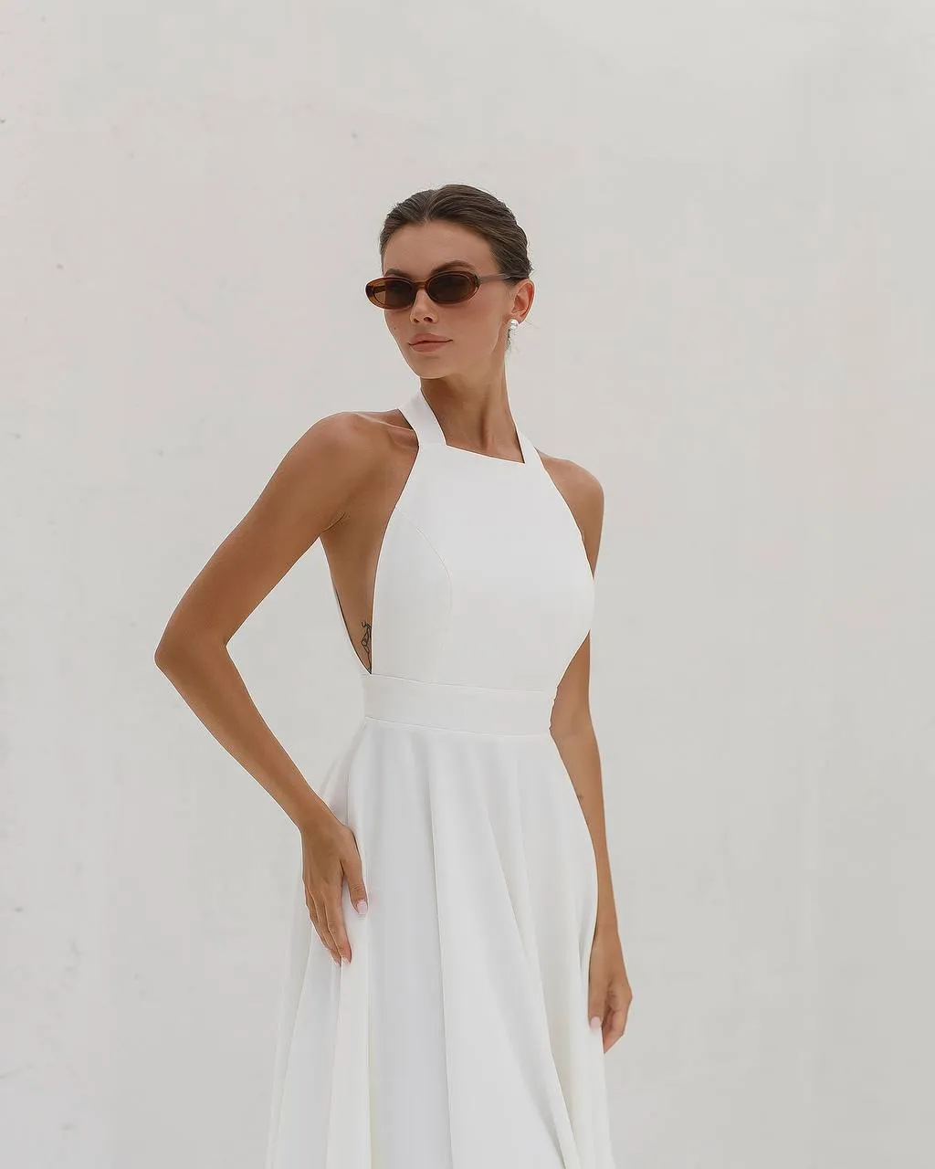 White midi dress "Bow tie back"