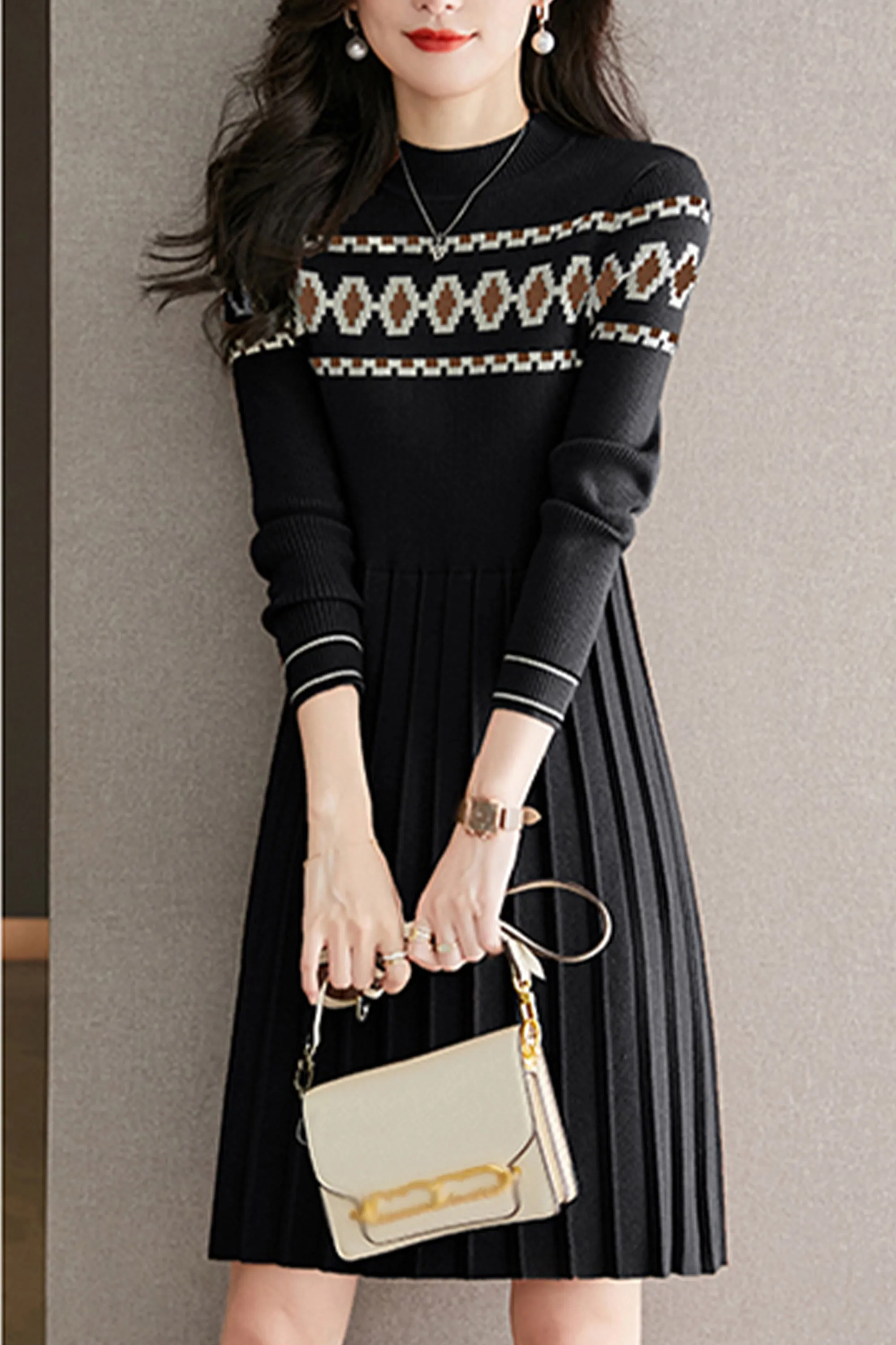 Women's  Knit Dress  Long Sleeve  Round Neck pleated Mini Dress
