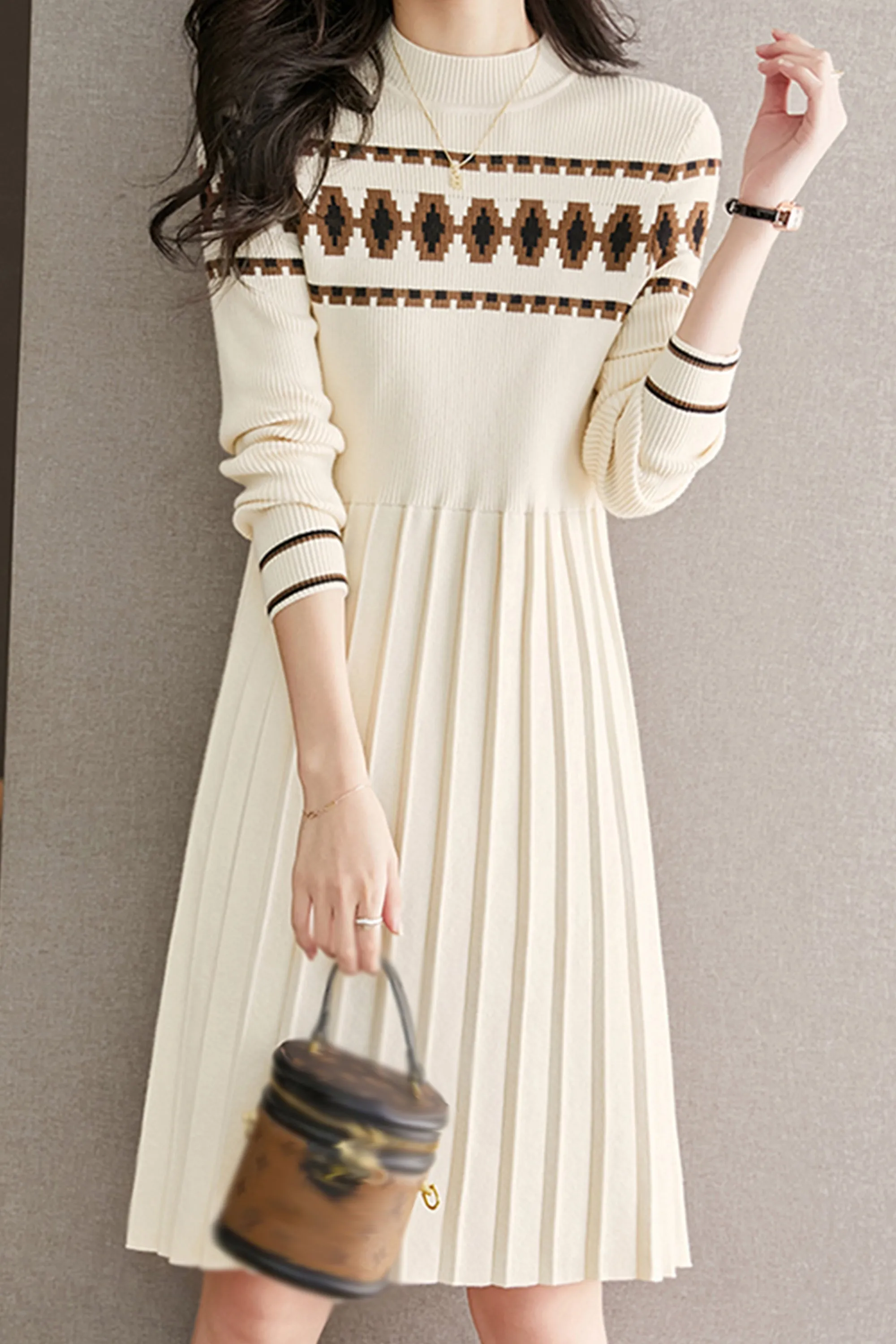 Women's  Knit Dress  Long Sleeve  Round Neck pleated Mini Dress